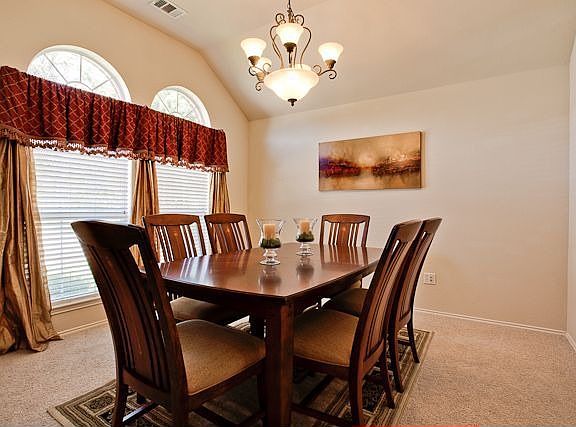 5th image of 3104 Fox Hollow Dr
