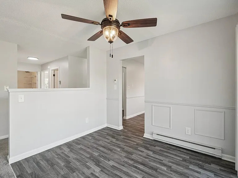 Independence Square Apartments — Photo 27