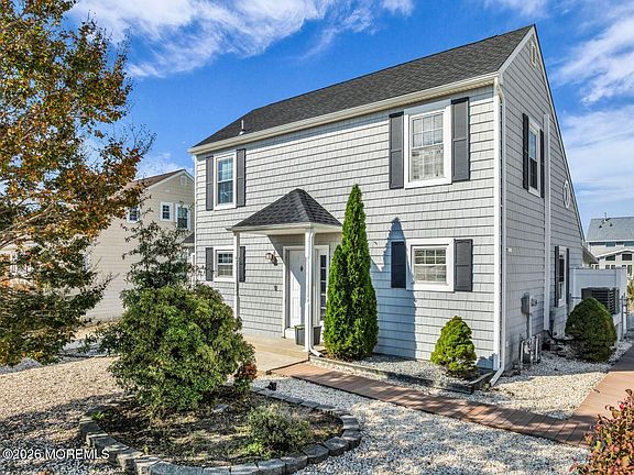 2nd image of 62 Wind Jammer Court