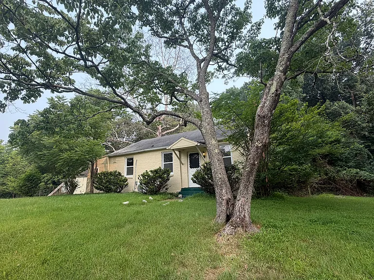 1547 Underwood Rd — Photo 3