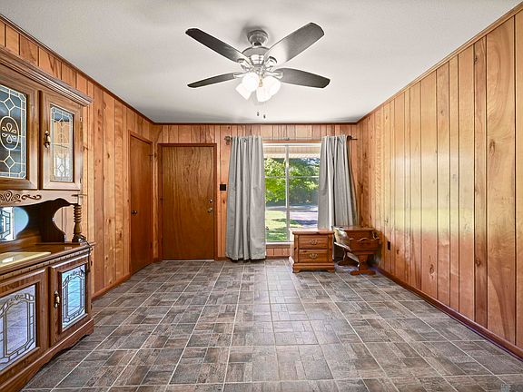 5th image of 4235 Noble St