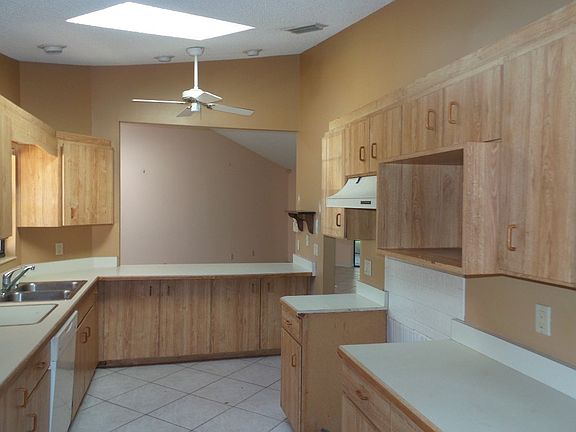 3rd image of 57 Felshire Ln #1