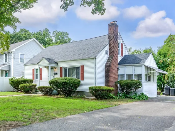 44 Arthur St, Springfield, MA 01104