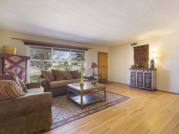 2nd image of 207 Sombrio Dr