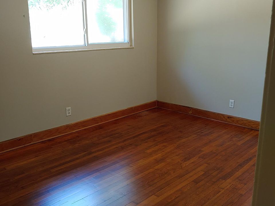 2nd image of 2300 John Carroll Dr