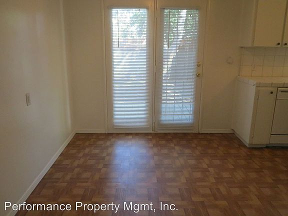 4th image of 715 E Andrews Ave