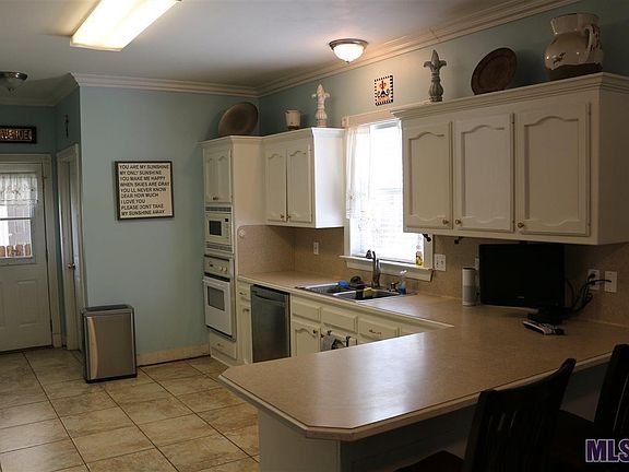 4th image of 18490 Red Oak Dr