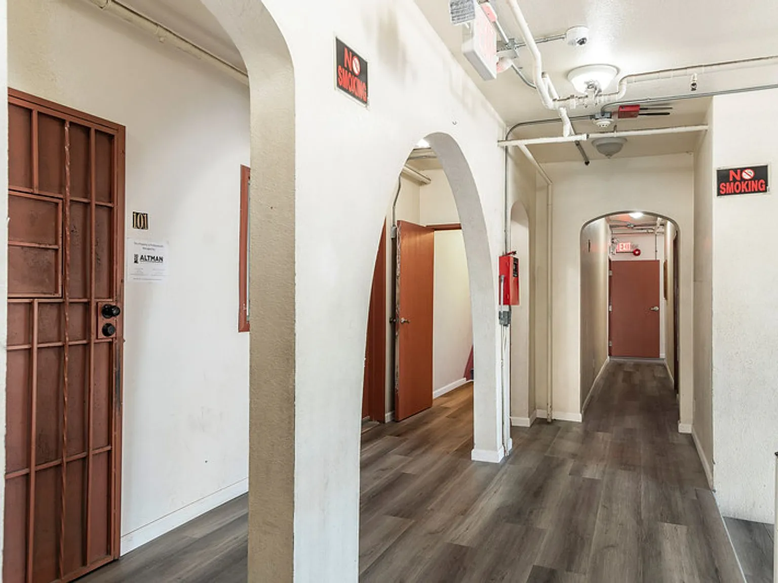 Soto Rose Apartments — Photo 4
