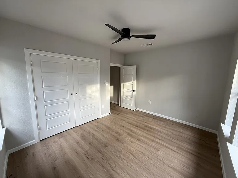 758 Bethpage Ave — Photo 14