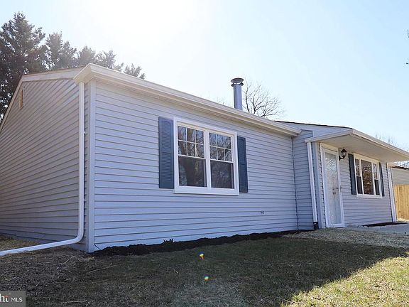 2nd image of 458 S Hyde Pl