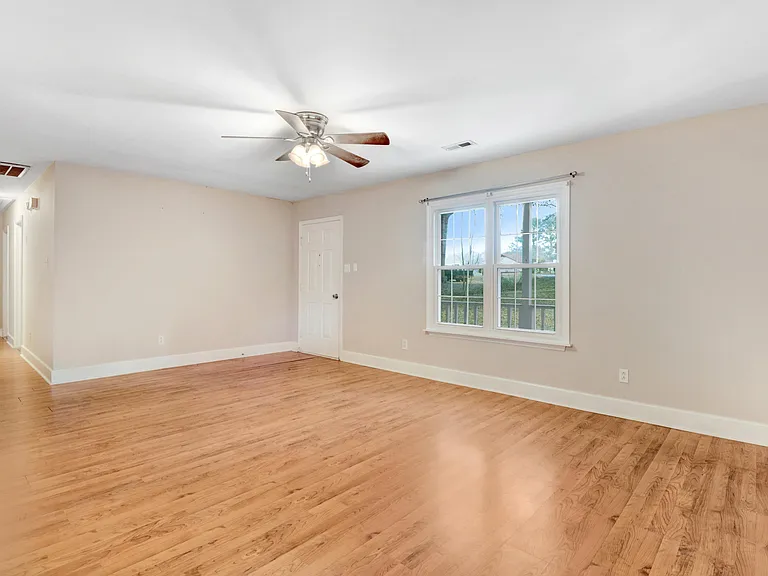 107 Sparrow Ct — Photo 8