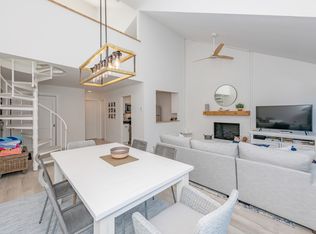 514 Pantigo Rd APT 8, East Hampton, NY 11937