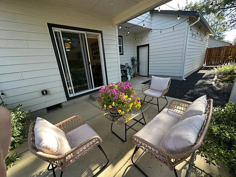 692 W Willitts St — Photo 8