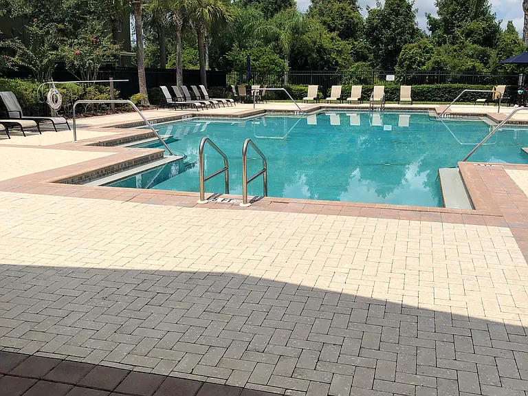 2750 Hampton Green Ln — Photo 21