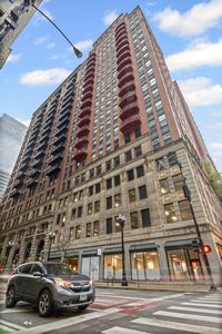 208 W Washington St APT 602, Chicago, IL, 60606