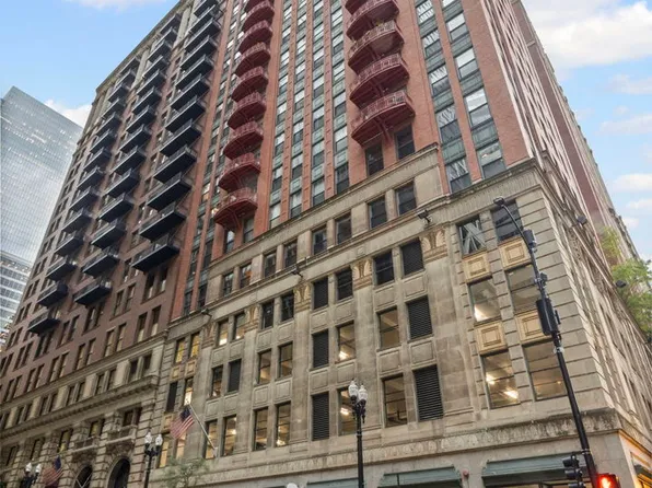 208 W Washington St APT 602, Chicago, IL 60606