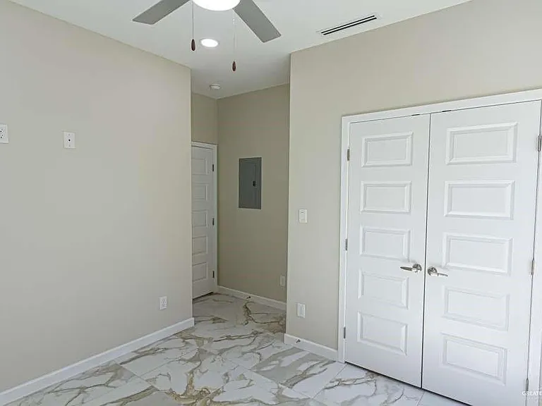 601 N Emerald Ave — Photo 11