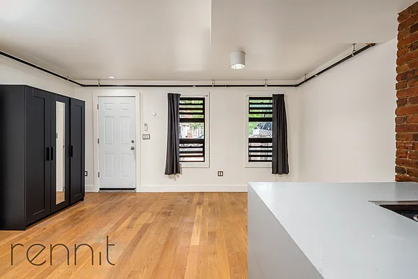 Rented by Rennit Inc. | media 9