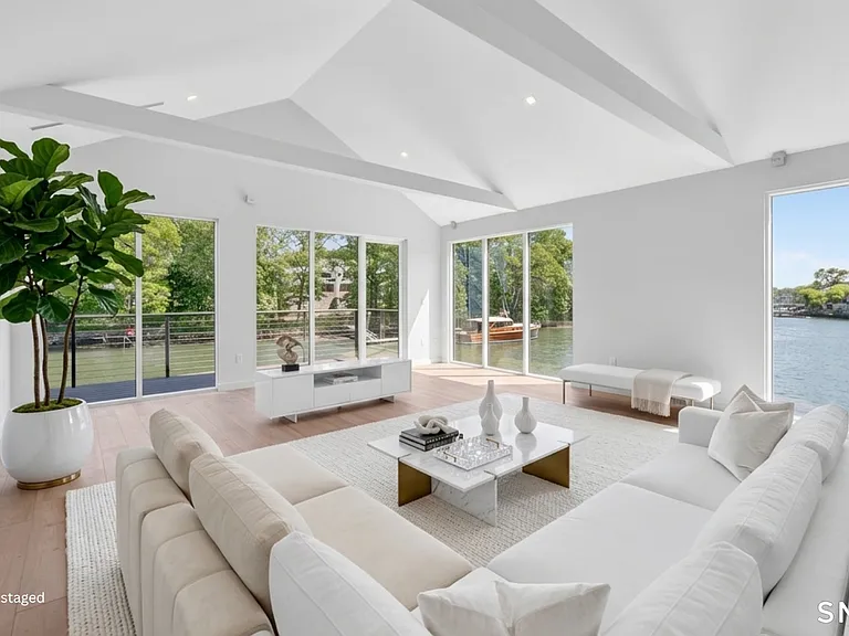 253 Riverside Ave #201 — Photo 2