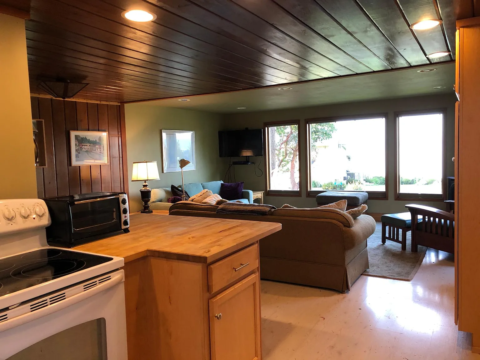 2974 Saratoga Rd — Photo 3