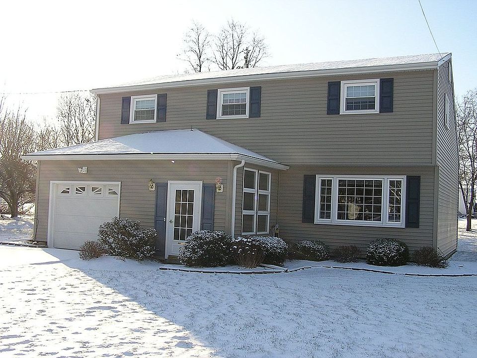 1st image of 29 Robert Dr