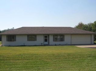 6823 Deer Trail Rd, Manhattan, KS 66503