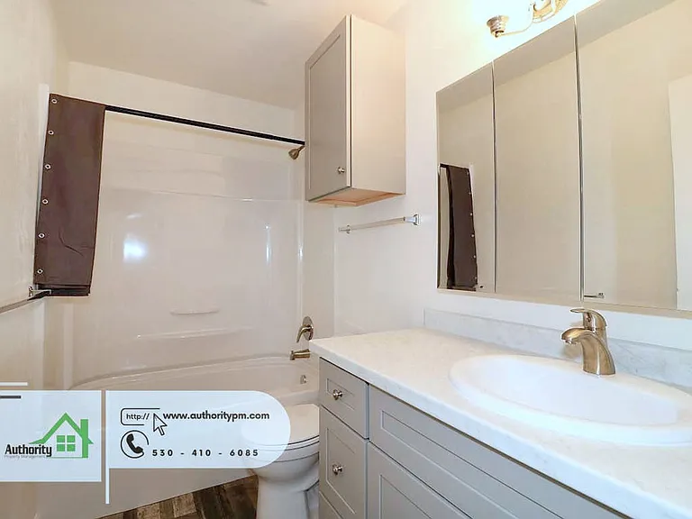 4445 Dogwood Ln #A — Photo 12