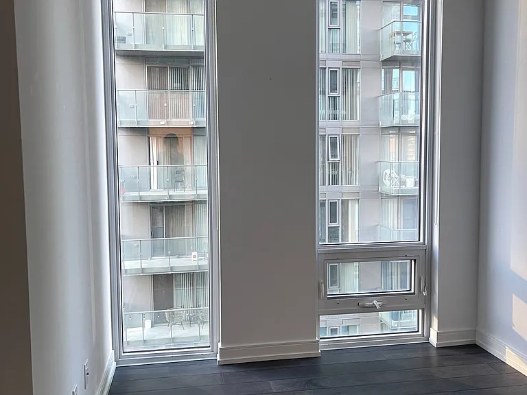 28 Wellesley St E #1207 — Photo 6