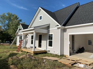 2 Randolph Rd, Fredericksburg, VA 22405