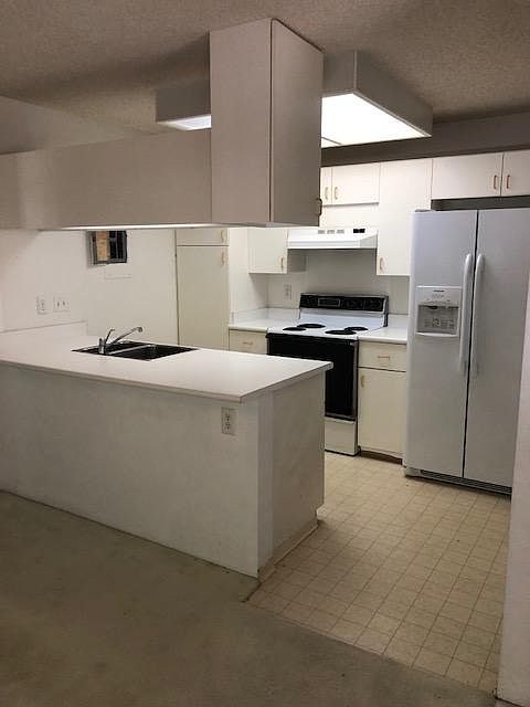 1st image of 383 Mananai Pl #43W