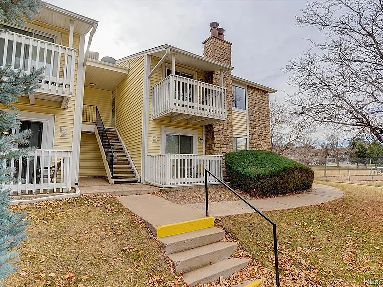 8555 Fairmount Dr #A201 — Photo 2