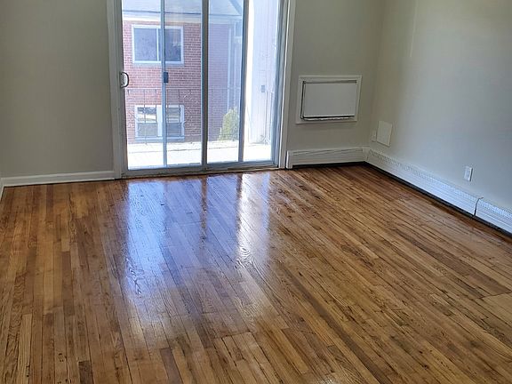 2nd image of 37 Broad St