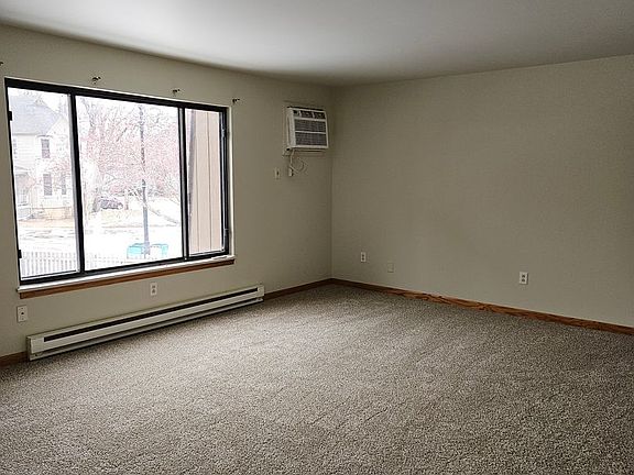 2nd image of 401 Western Ave APT 202