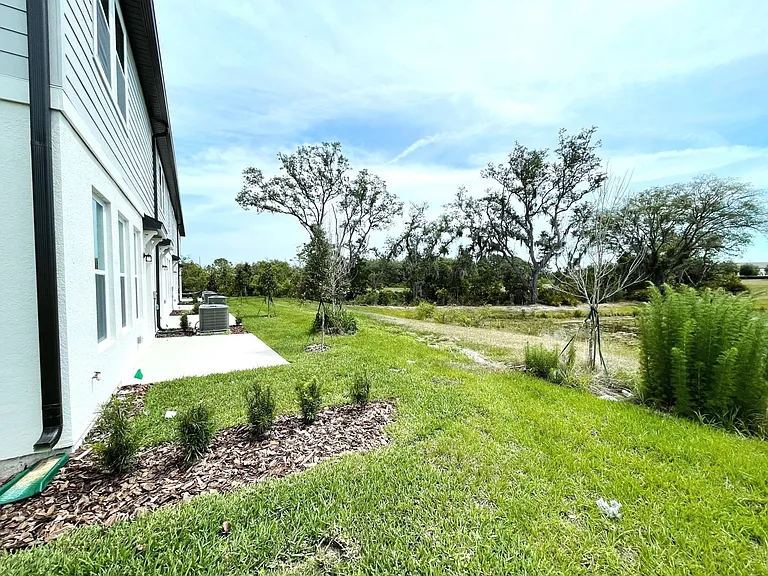 1689 Sanibel Dr — Photo 13
