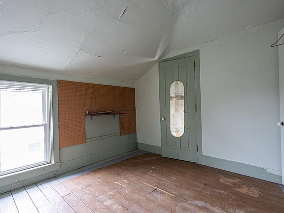 30th image of 39 South St