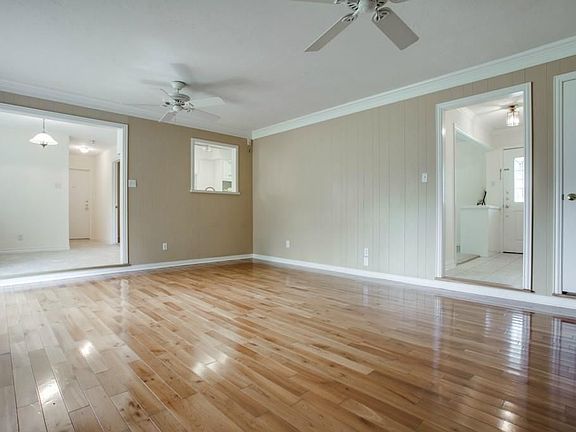 5th image of 4201 Augusta Dr