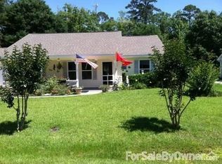 18 Pirates Cove Ln, Saint Marks, FL 32355