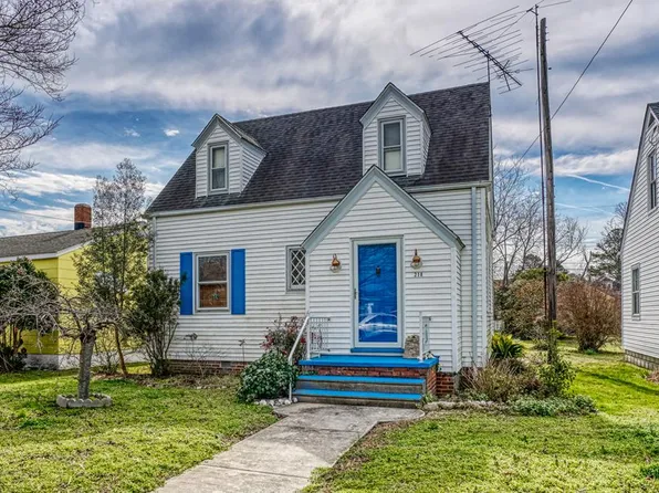 218 Madison Ave, Cape Charles, VA 23310