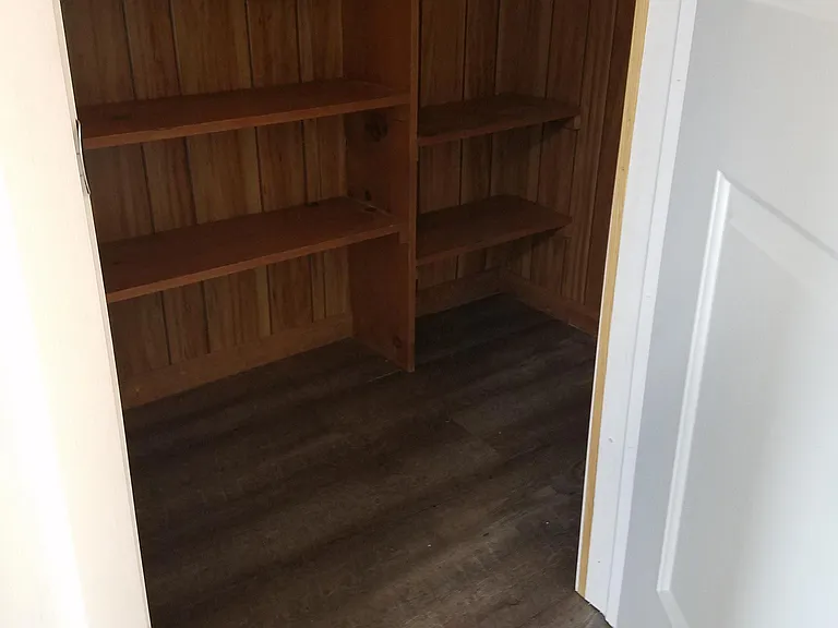 500 E Lansing Rd — Photo 2
