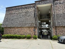 115 W Esplanade Ave, Metairie, LA