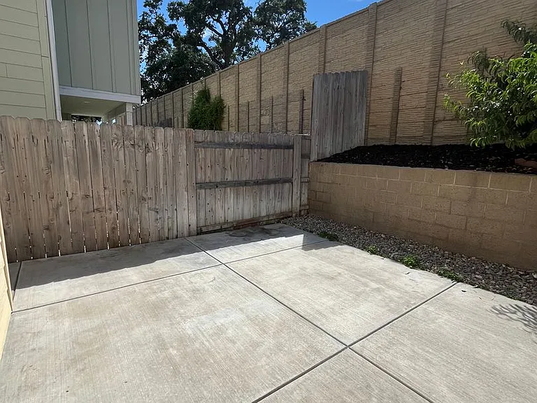 376 Lily Pad Ln — Photo 32