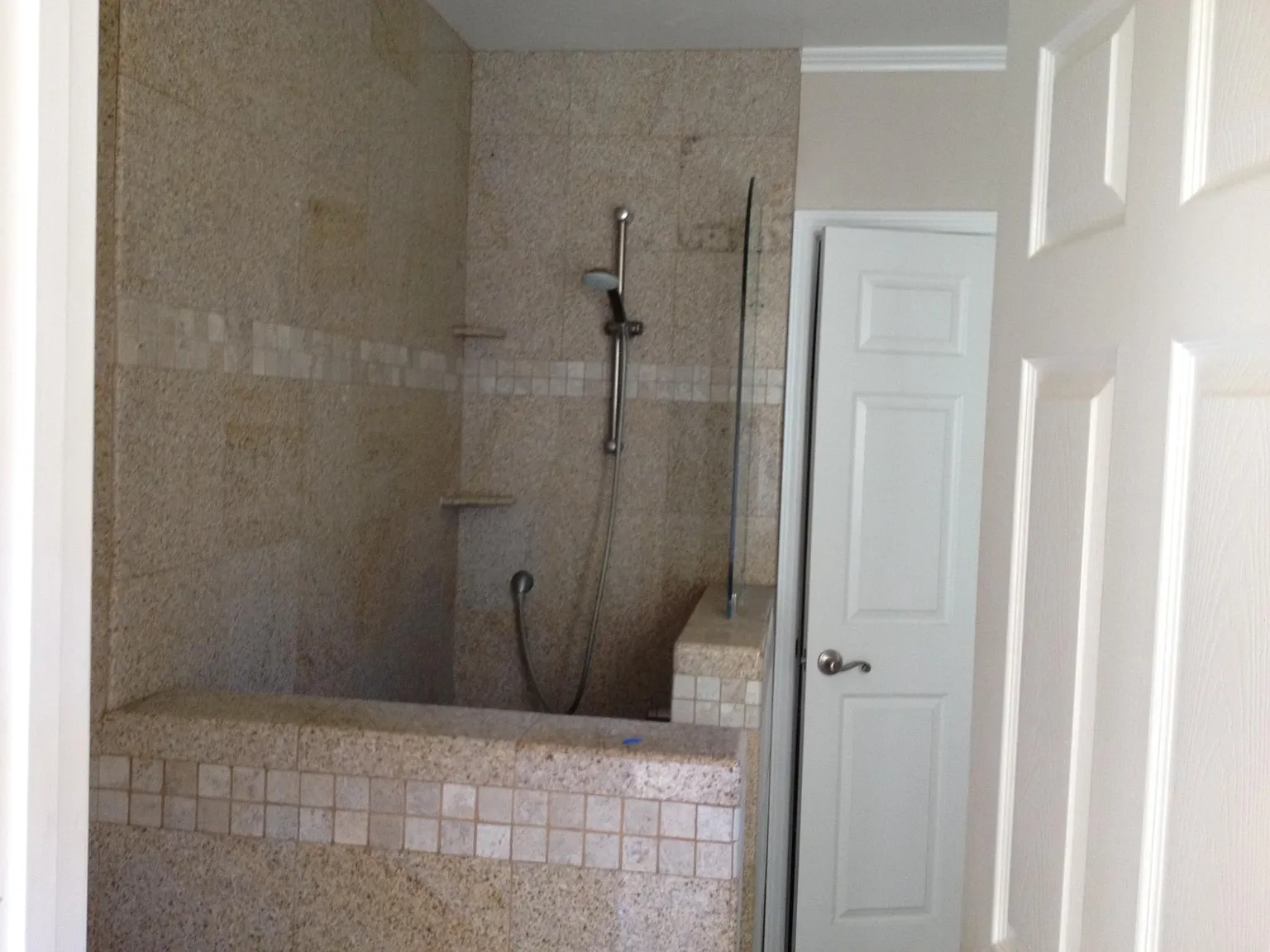 3 bed, 1428 sqft, $4,725 — Photo 4