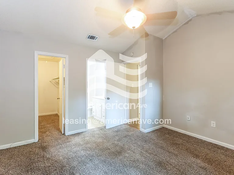 8230_008_main_bedroom_9.jpg