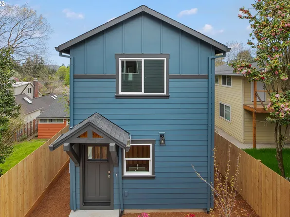 7310 SE Market St #B, Portland, OR 97215