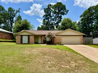 1318 Colgate Dr, Longview, TX 75601