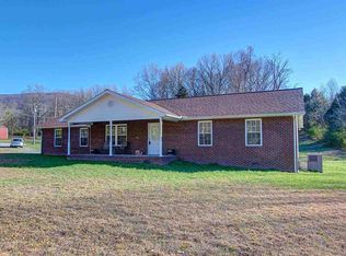 1025 Sweetwater Rd, Newport, TN 37821
