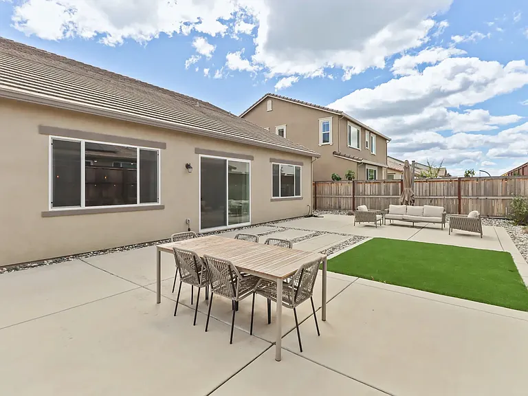4292 Crescent Way — Photo 39