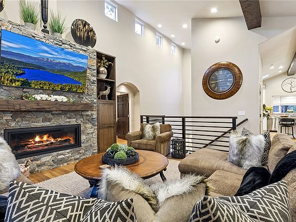 5th image of 909 Southwood Blvd