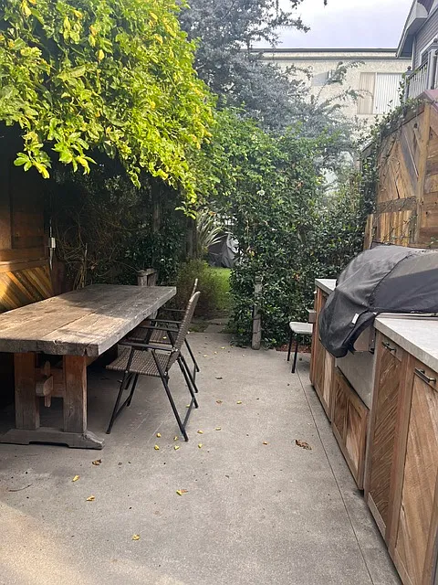 1 bed, 850 sqft, $3,240 — Photo 4