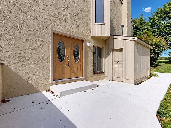 2nd image of 63 Bayview Dr #63